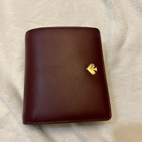 Authentic Kate Spade ♠️ Wallet - Picture 2 of 4